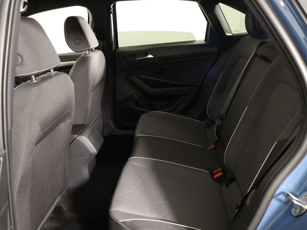 Used 2025 Blue Volkswagen 1.5T Sport image 31