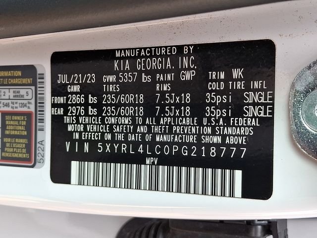 Used 2023 White Kia S image 28