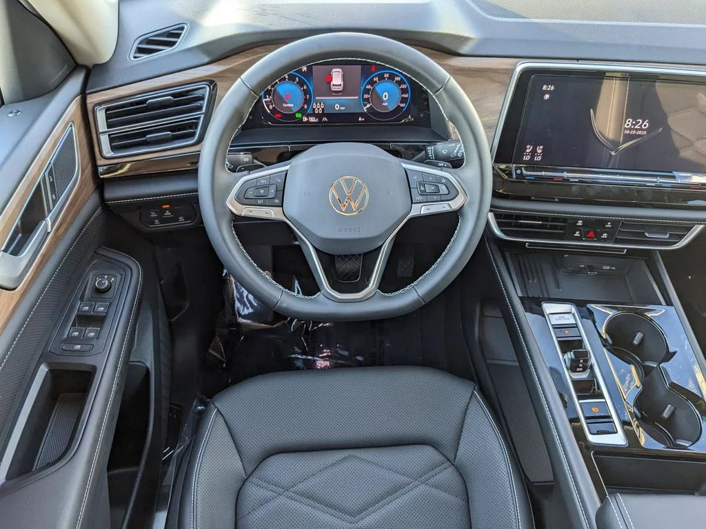 New 2026 Silver Volkswagen 2.0T SE w/Technology image 14