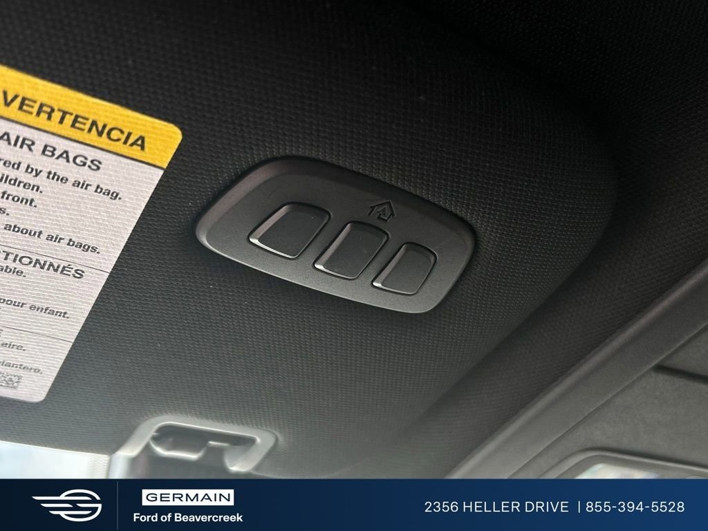 Used 2025 White Metallic Ford Platinum image 9