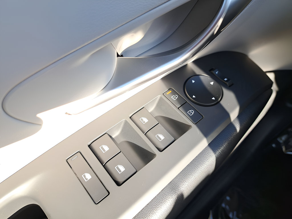 New 2026 White Hyundai Blue SE image 25