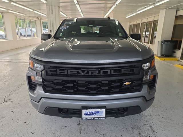 Used 2023 Gray Chevrolet Custom image 8