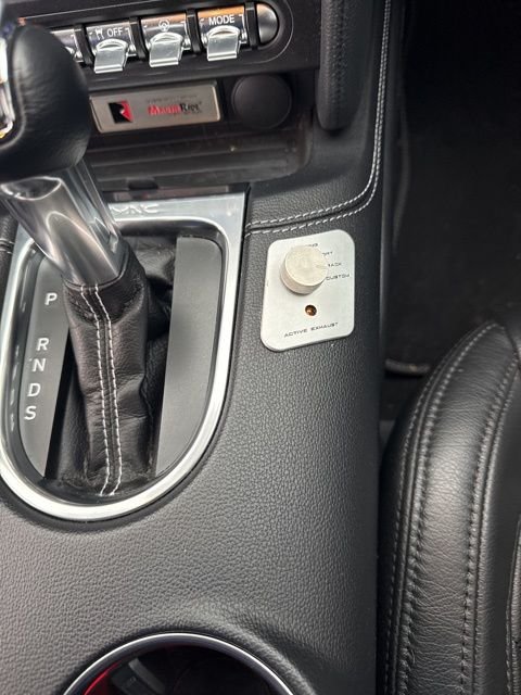 2021 FORD MUSTANG - Image 4