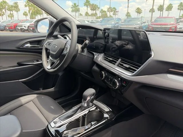 New 2026 Summit White Chevrolet ACTIV image 11