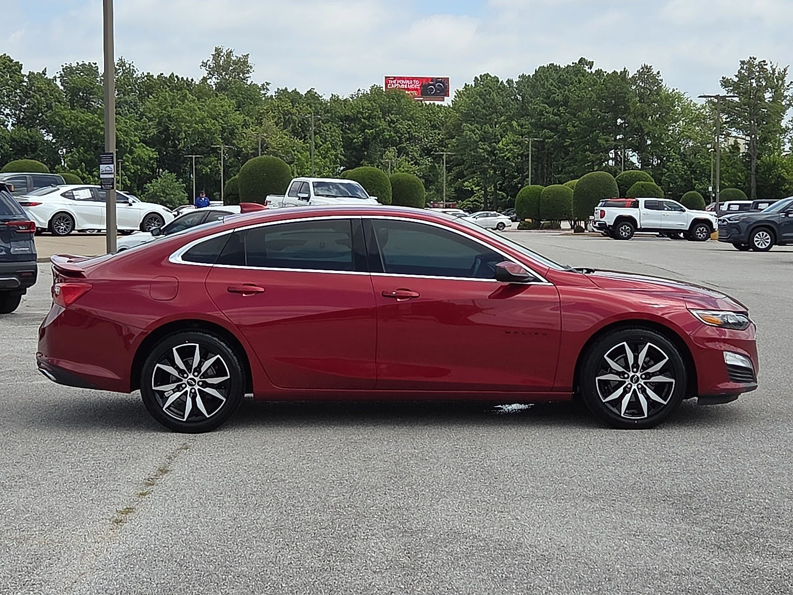Used 2020 Cajun Red Tintcoat Chevrolet RS image 6