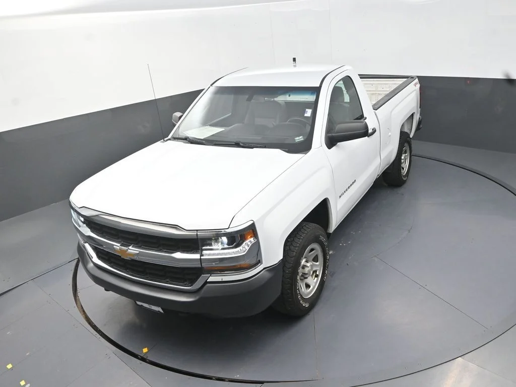 Used 2018 White Chevrolet WT image 16