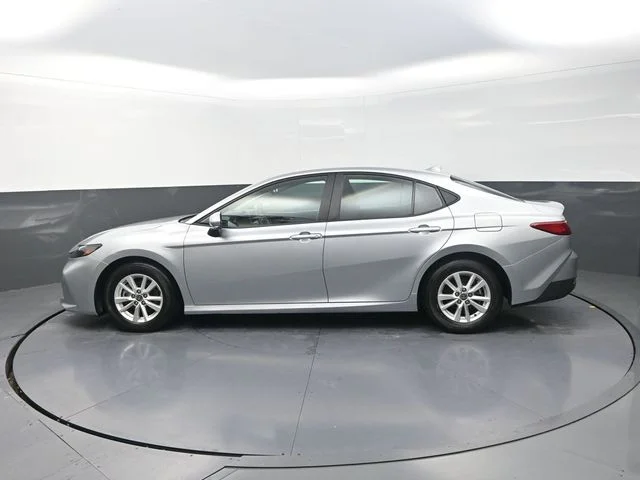 Used 2025 Silver Toyota LE image 4