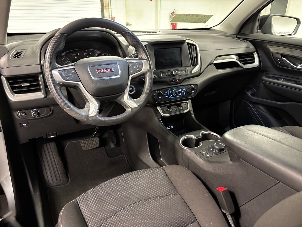 Used 2023 Silver GMC SLE image 28
