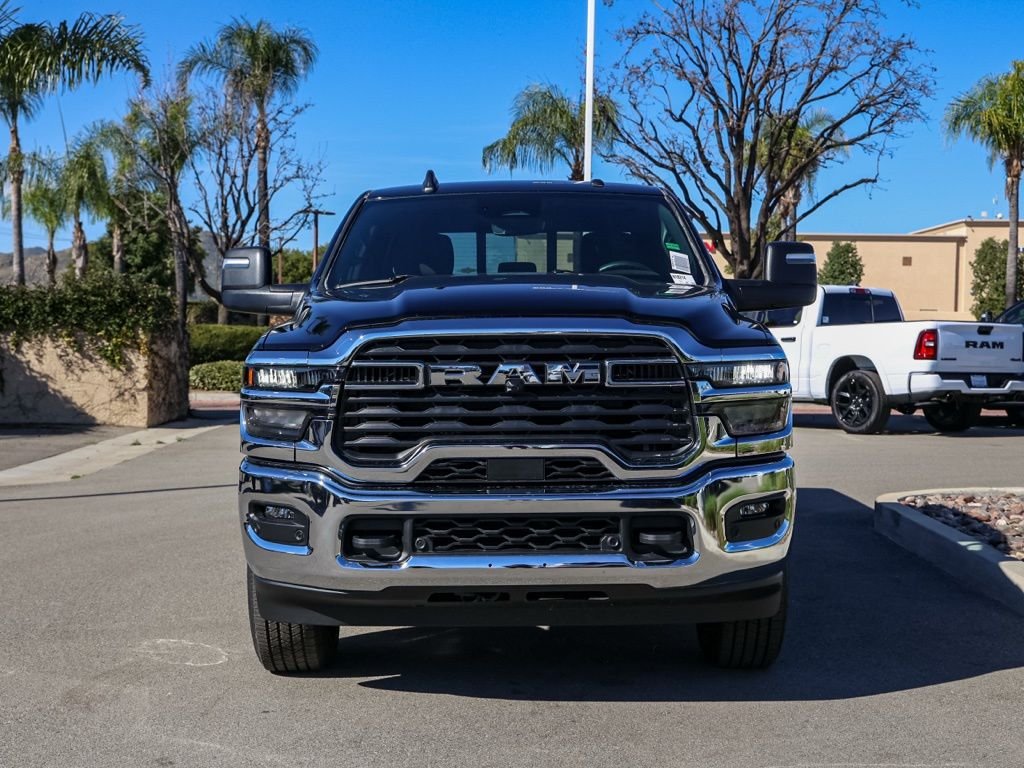 New 2026 Diamond Black Crystal Pearl-Coat Exterior Paint RAM Tradesman image 8