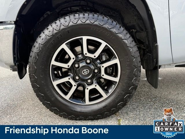 Used 2019 Gray Toyota SR5 image 10