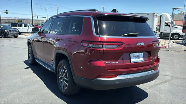 Used 2021 Red Jeep Limited 4x4 image 5