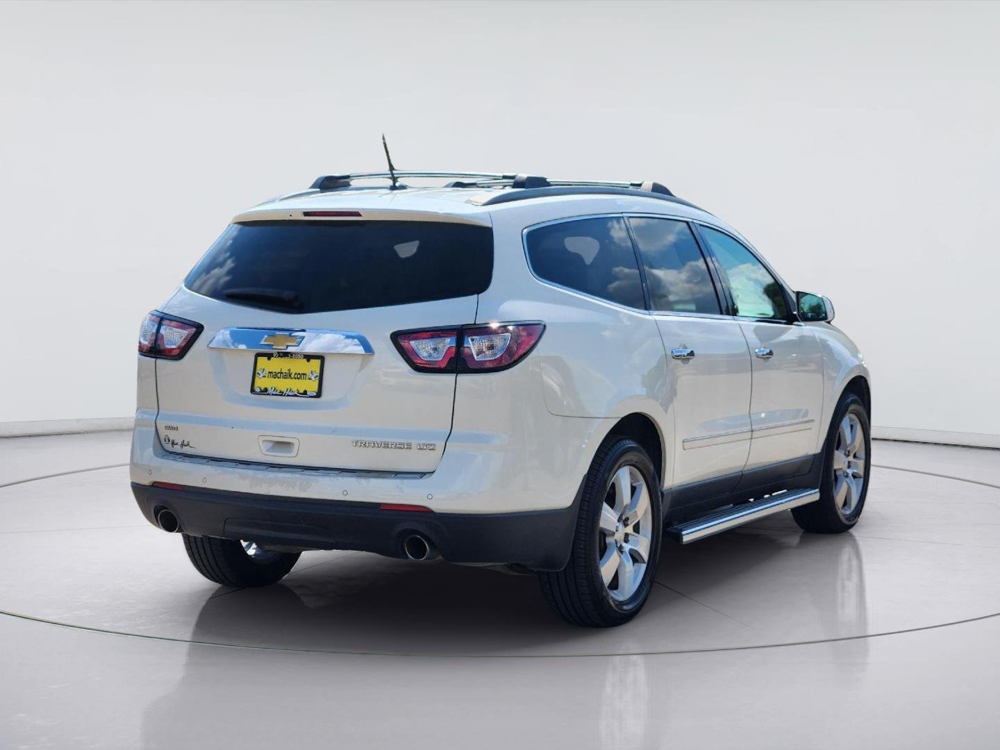 Used 2015 White Chevrolet LTZ image 4