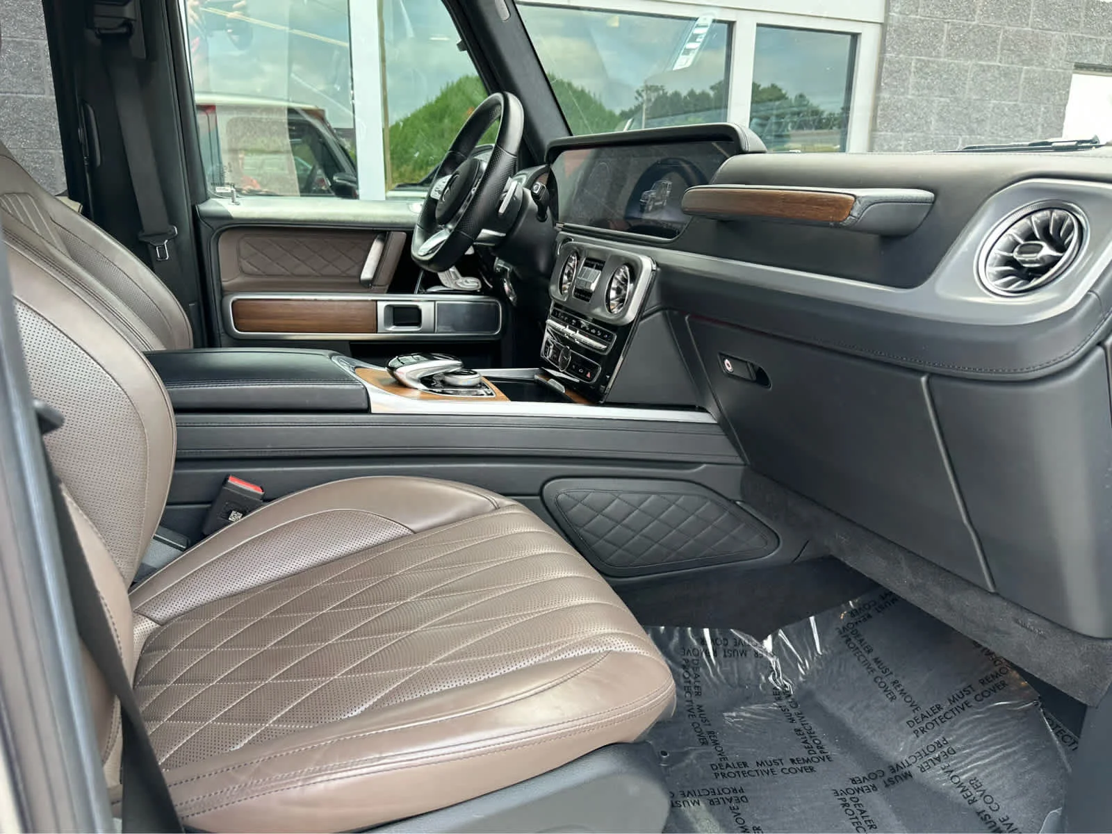 Used 2022 MANUFAKTUR Platinum Magno Mercedes-Benz G 550 image 15