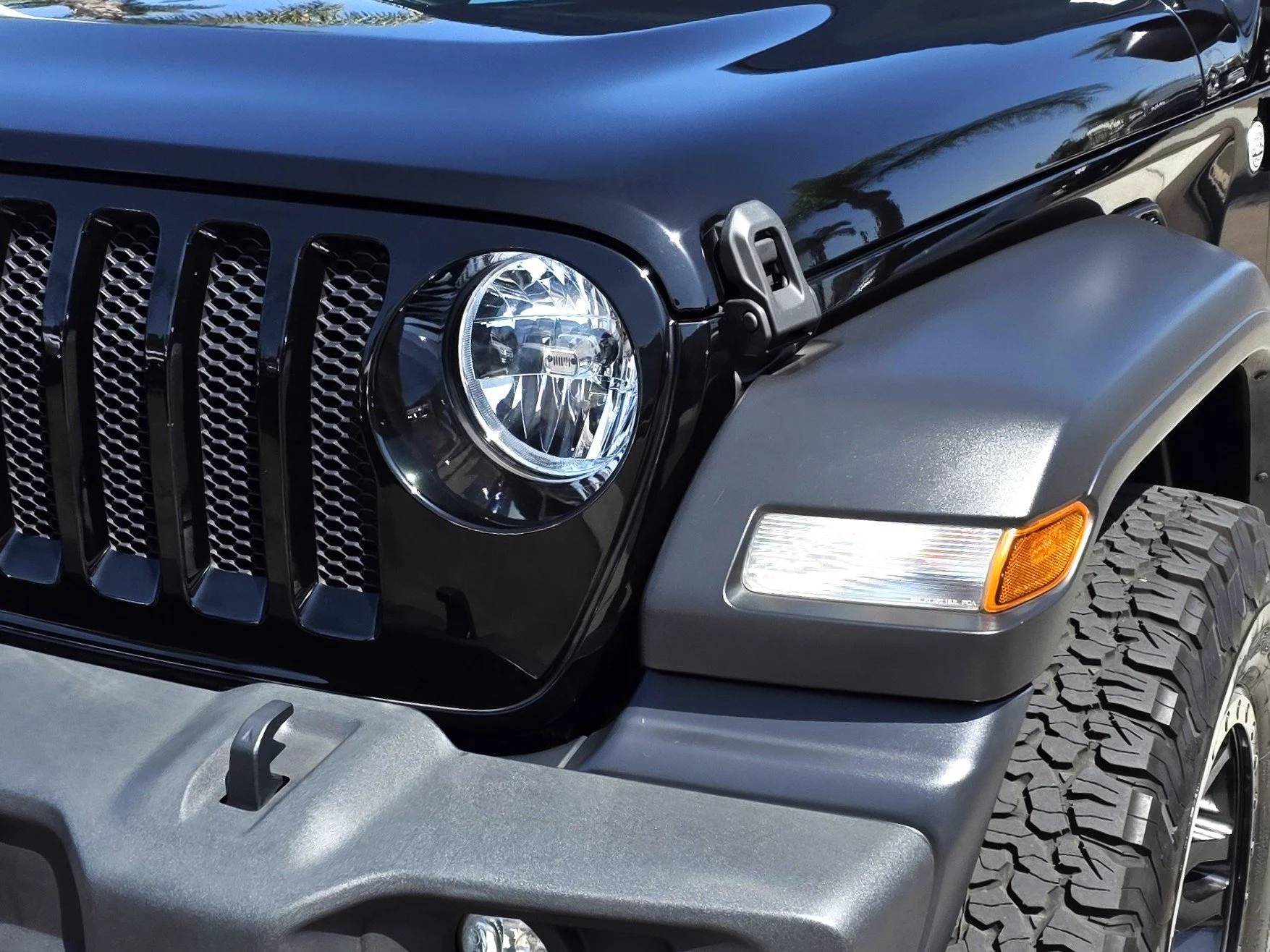 Used 2019 Black Clearcoat Jeep Unlimited Sport S image 8