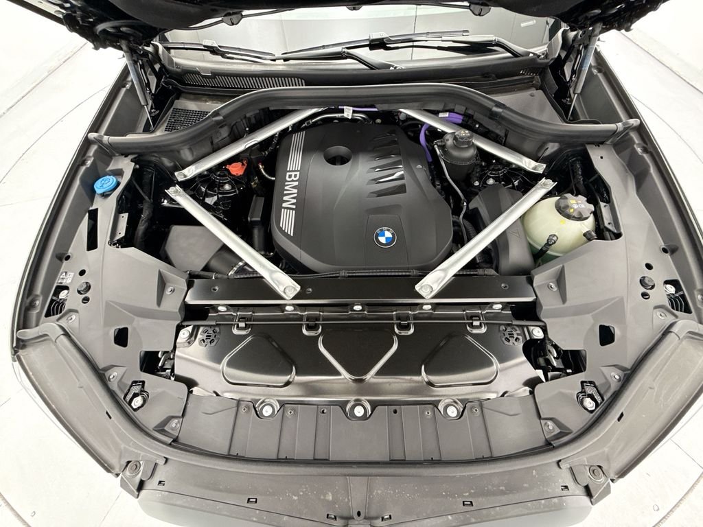 New 2026 Black Sapphire Metallic BMW sDrive40i image 28