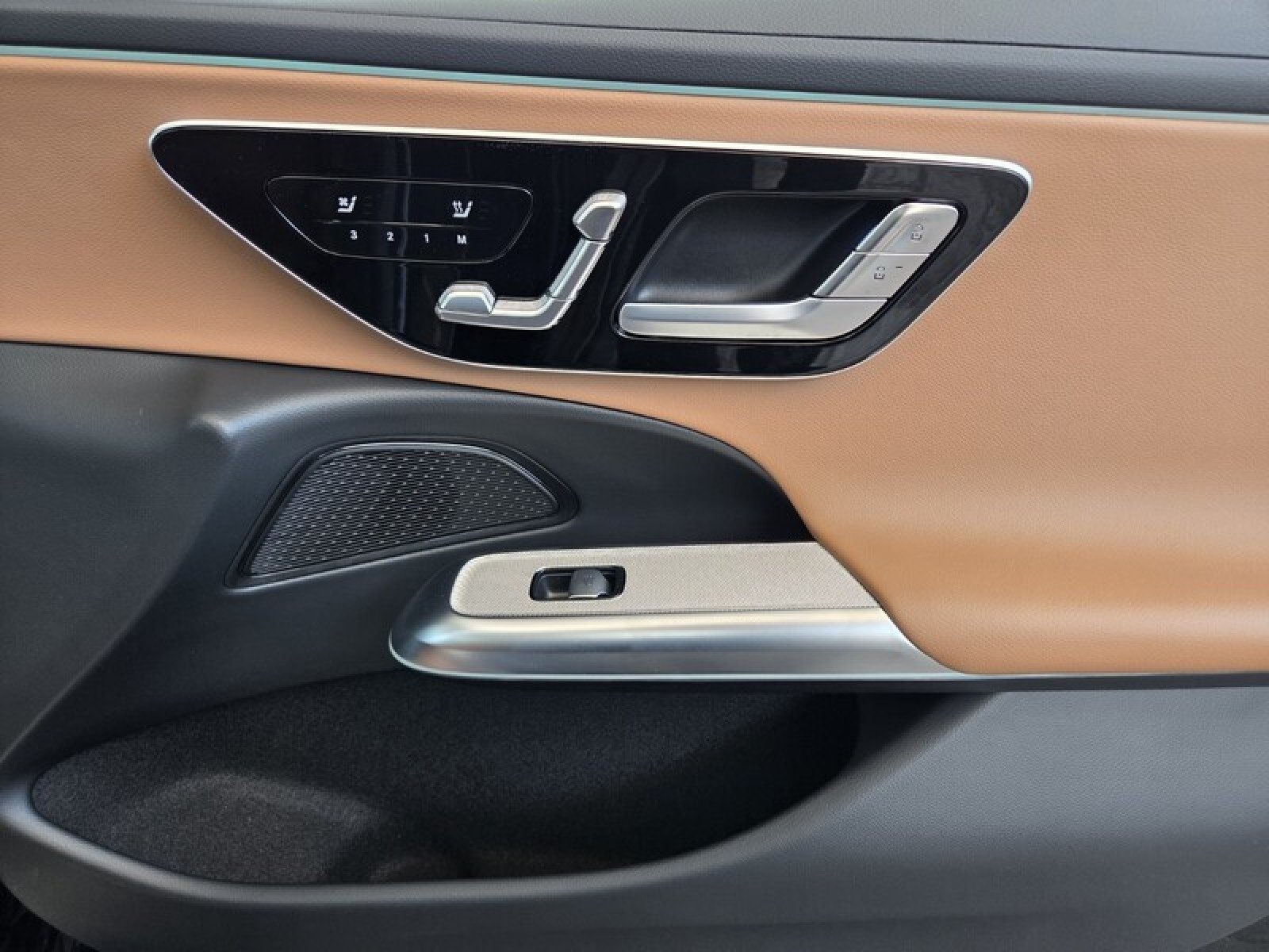 New 2026 Graphite Grey Metallic Mercedes-Benz E 350 RWD Sedan image 21