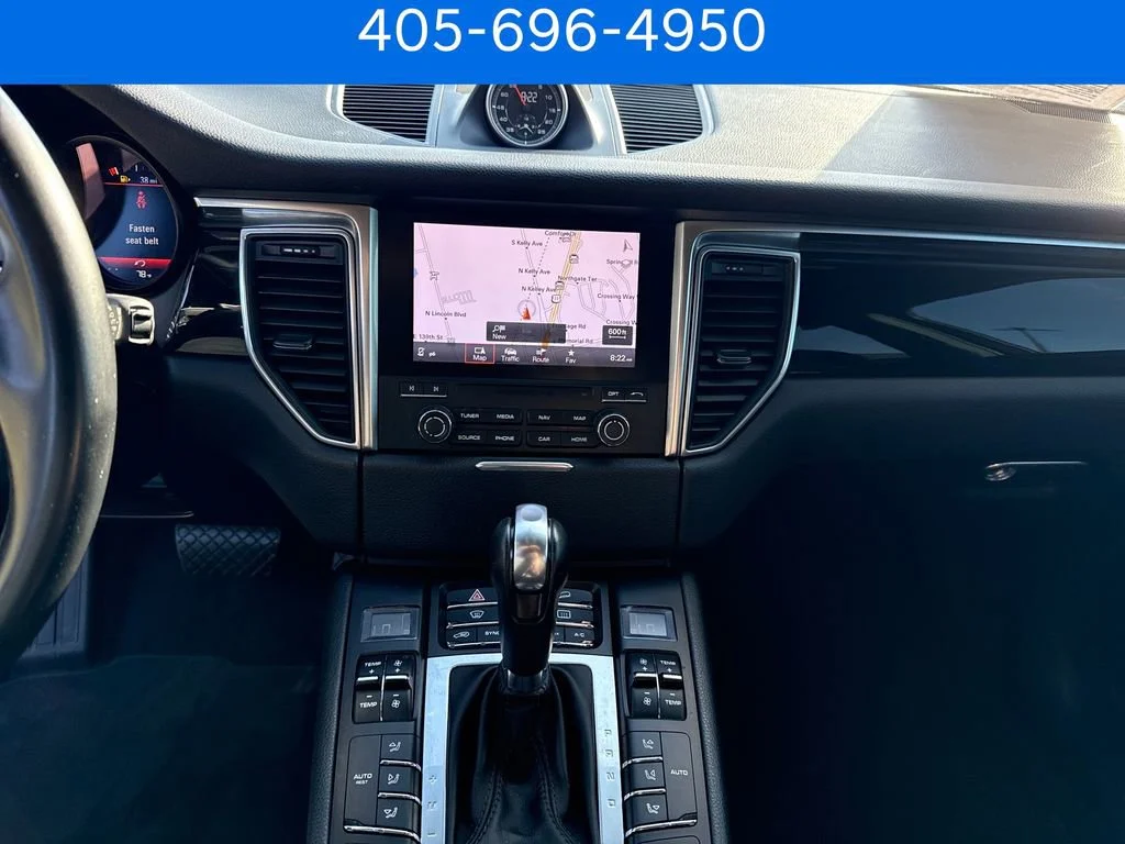 Pre-Owned 2018 Porsche Macan Base