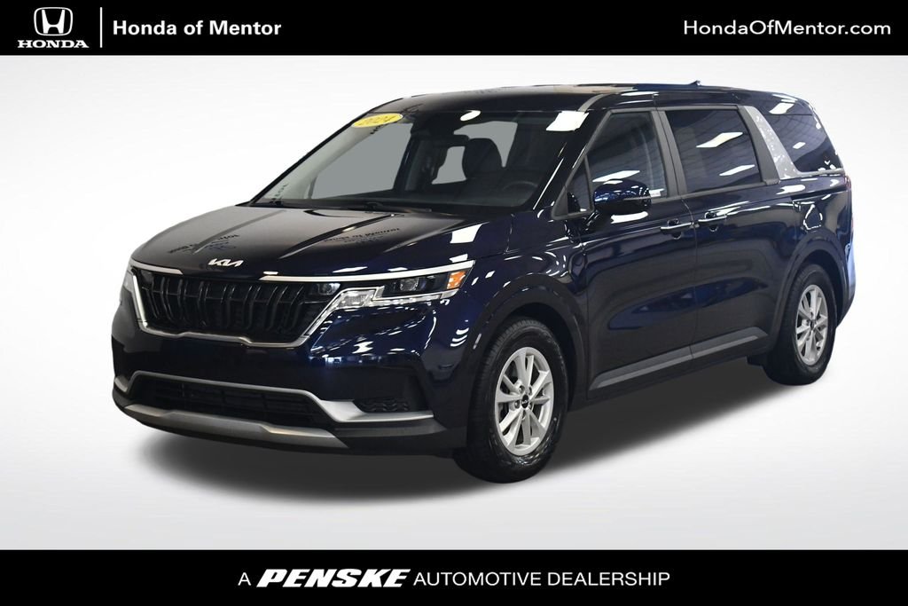 2024 Kia Sedona LX Seat Pkg's photo