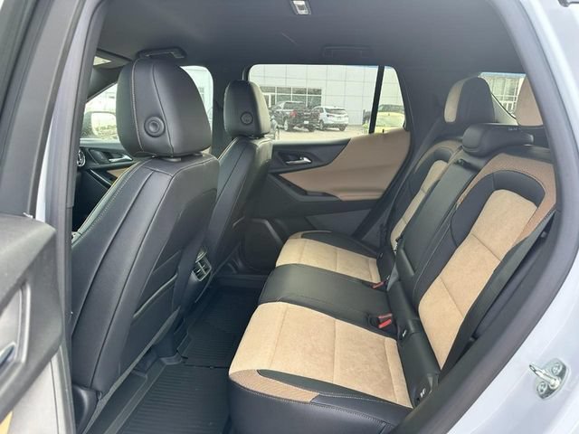 New 2026 Polar White Tricoat Chevrolet ACTIV image 4