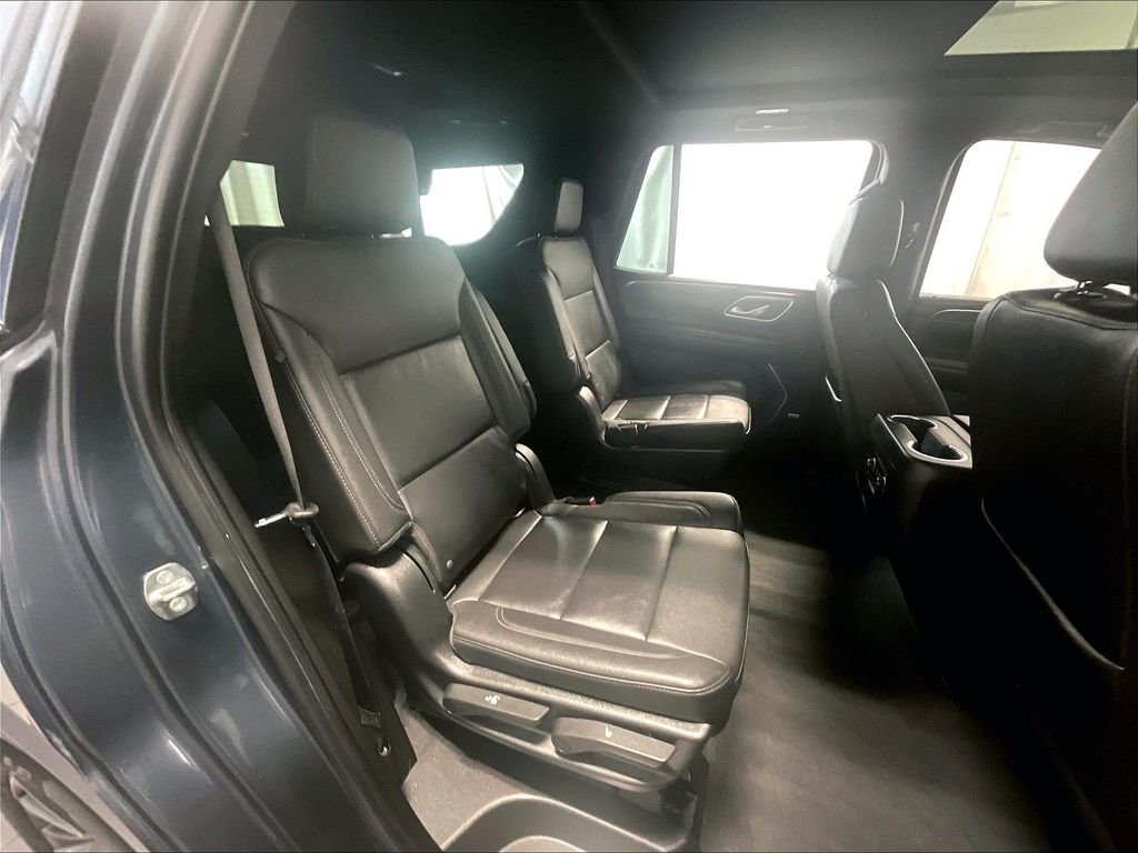 Used 2021 Gray Chevrolet Z71 image 16