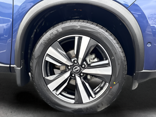 Used 2023 Blue Nissan SL image 25