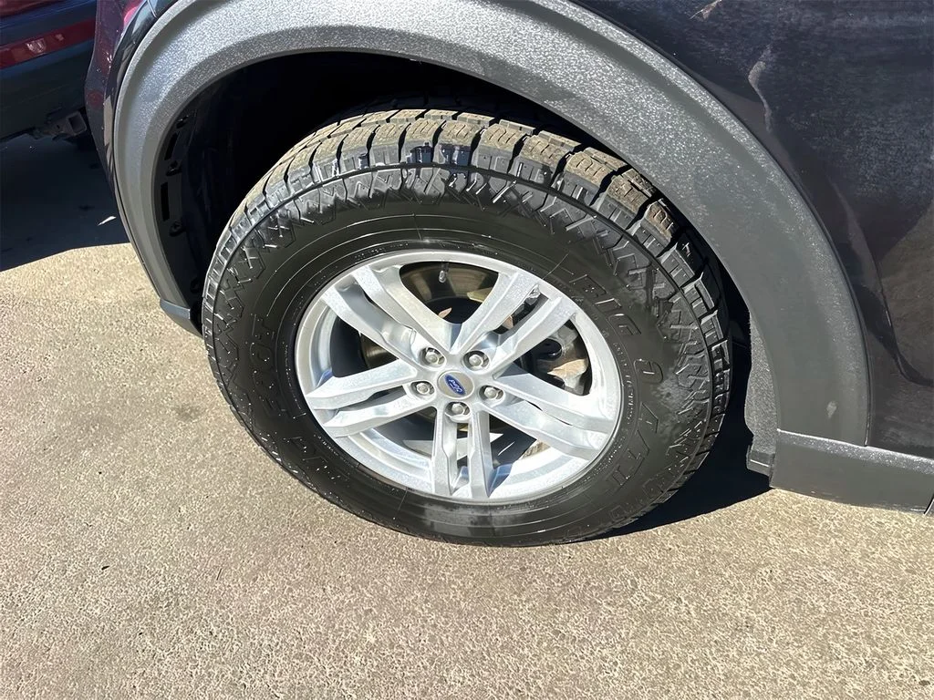 2023 Ford Explorer XLT - Photo 13