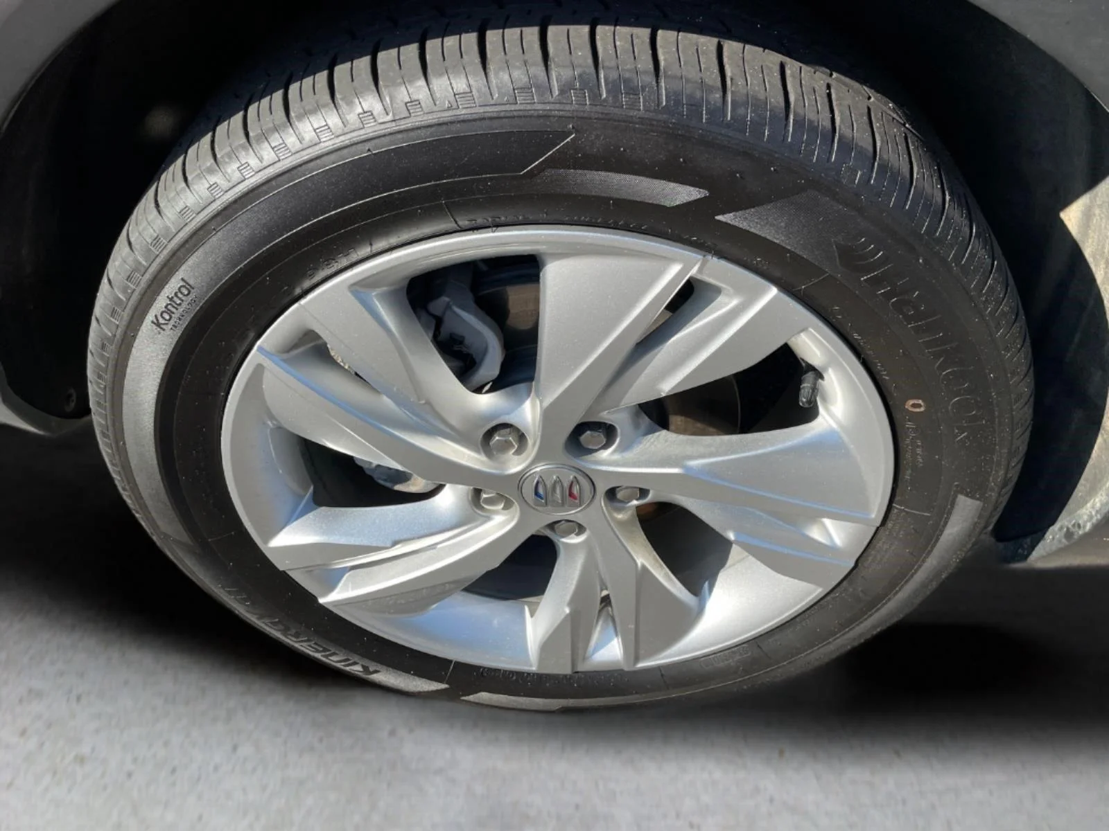 Used 2025 Moonstone Gray Metallic Buick Preferred image 12