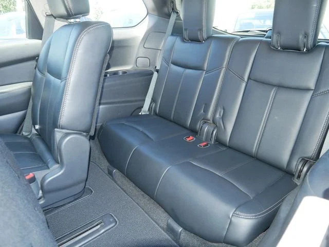 Used 2015 Gray Nissan SL image 18