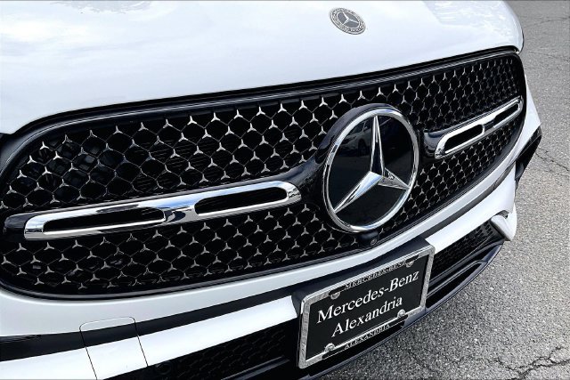Certified Used 2024 White Mercedes-Benz GLC 300 Coupe image 27