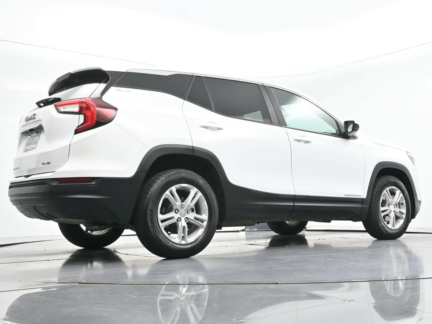 Used 2022 Summit White GMC SLE image 51