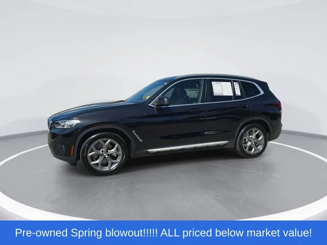 Used 2022 Black BMW sDrive30i image 4