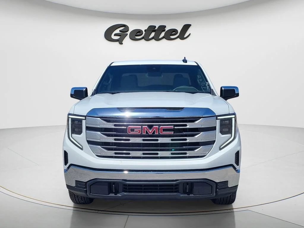New 2026 Summit White GMC SLE image 2