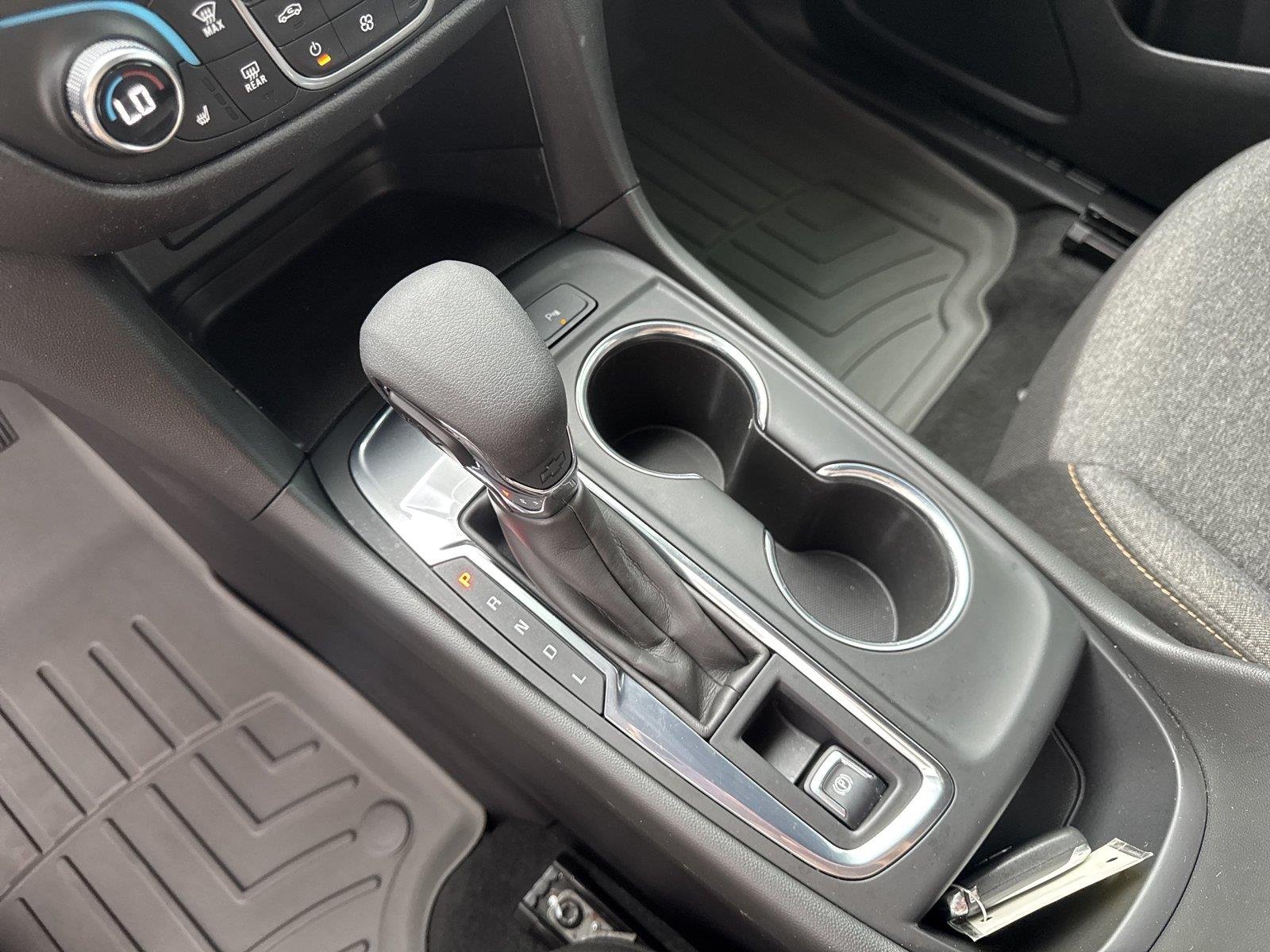 Used 2023 SUMMIT WHITE Chevrolet LT image 31