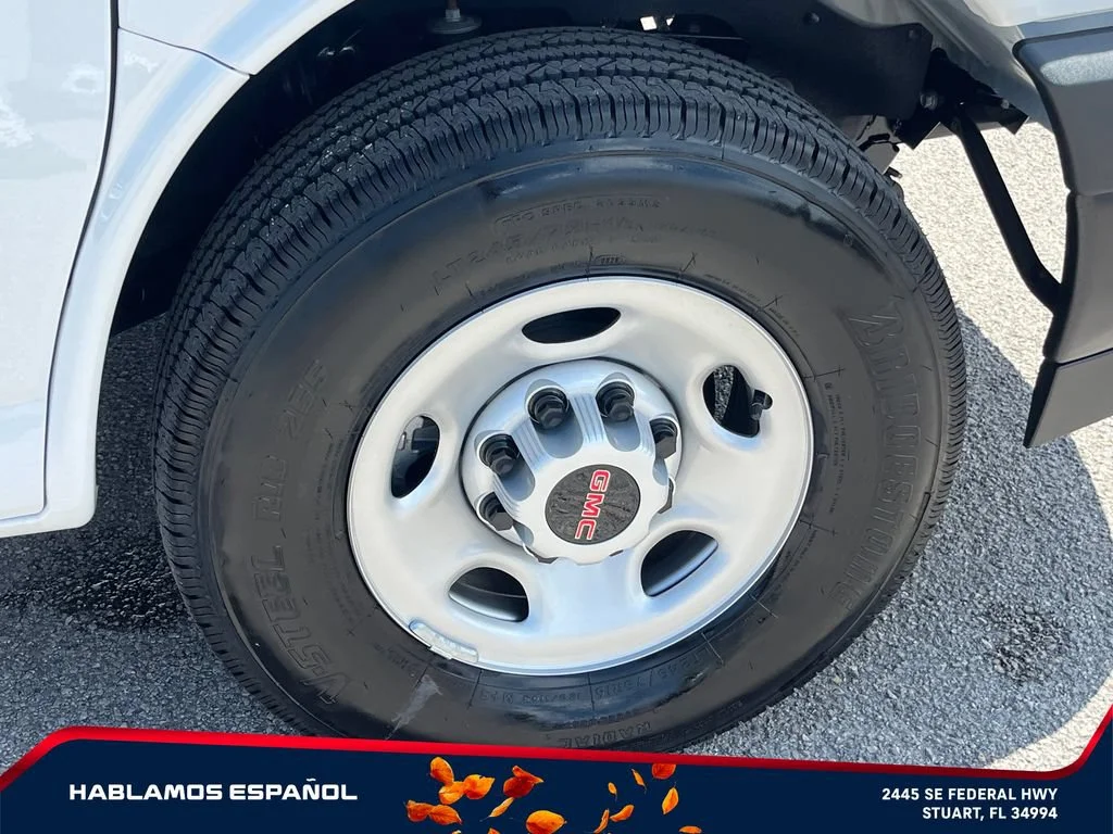 New 2026 Summit White GMC Work Van image 15