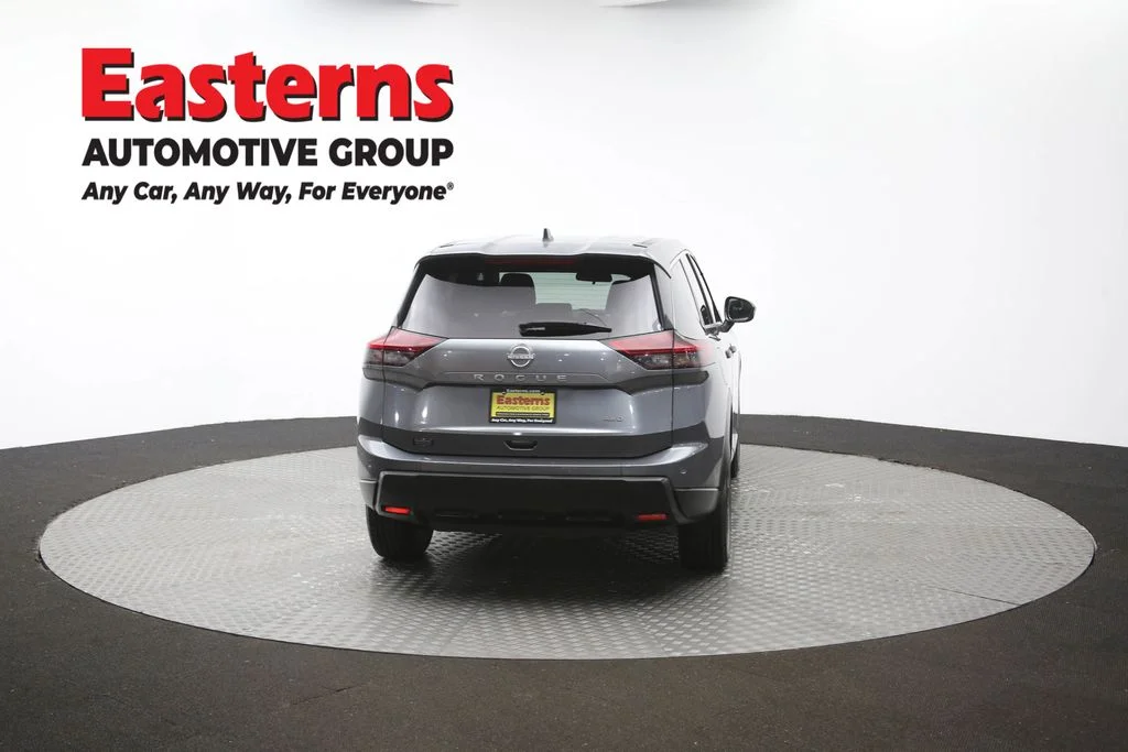 Used 2024 Gray Nissan S image 38
