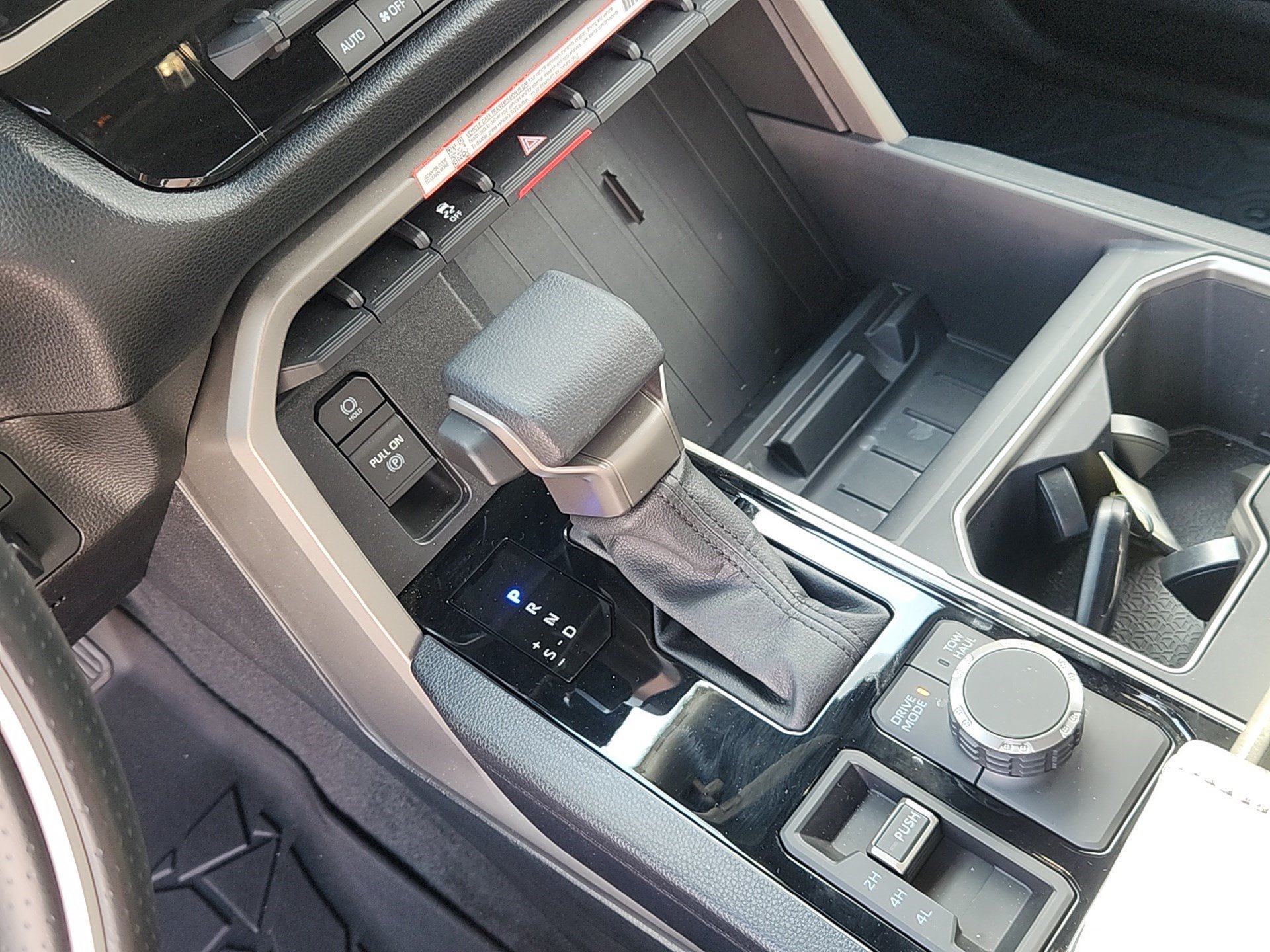 2026 Toyota Tundra SR5 - Photo 17