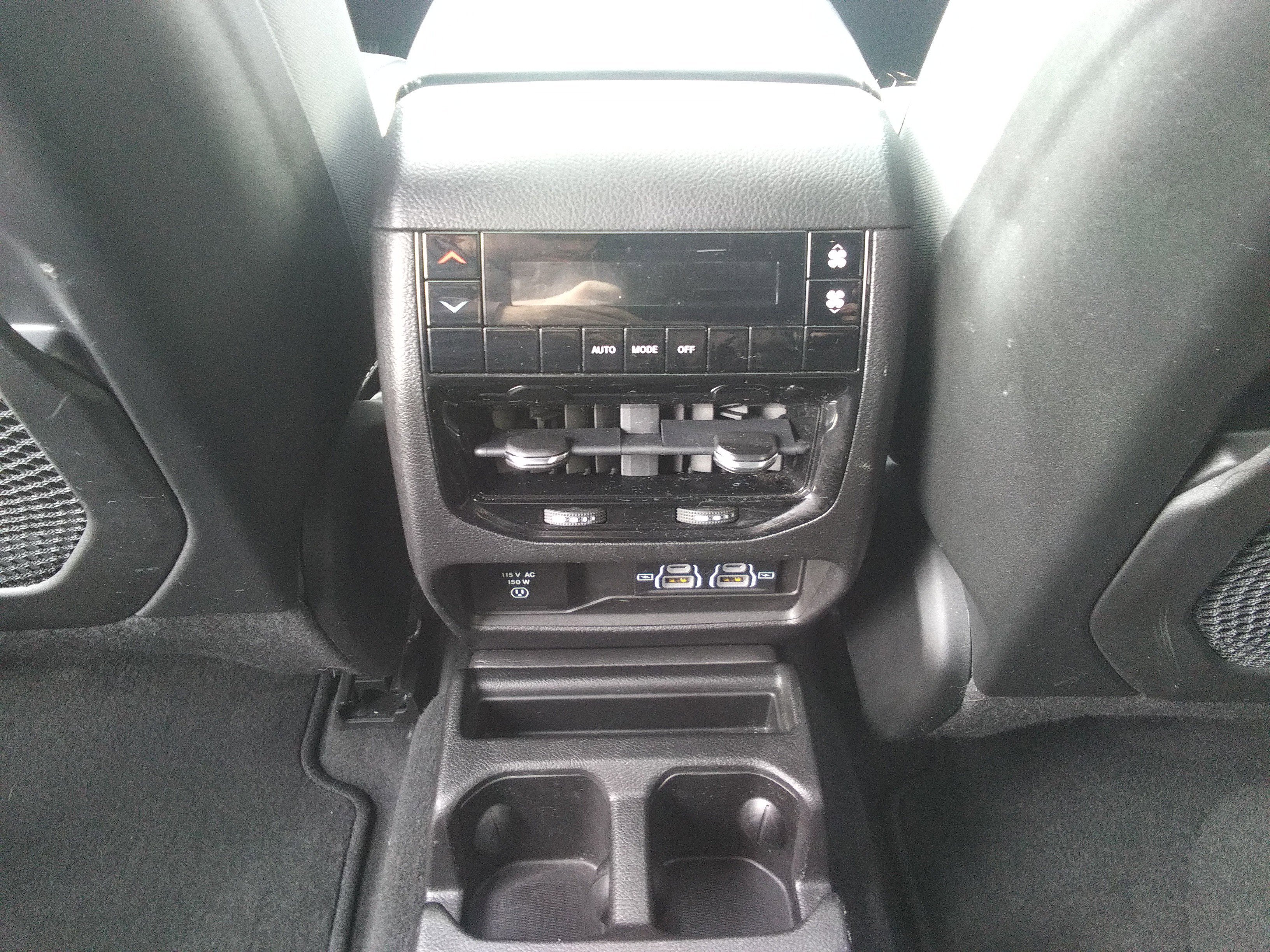 Used 2023 Gray Jeep Altitude image 13