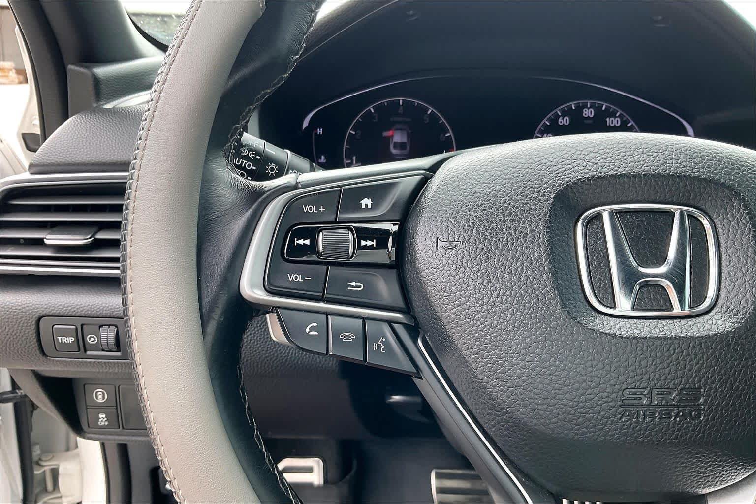 Used 2018 Platinum White Pearl Honda Sport 1.5T image 22
