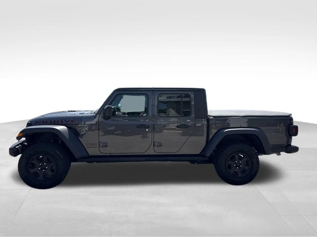 Used 2023 Gray Jeep Mojave image 3