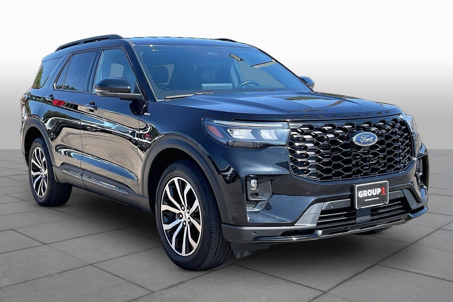 Used 2025 Agate Black Ford ST-Line image 3