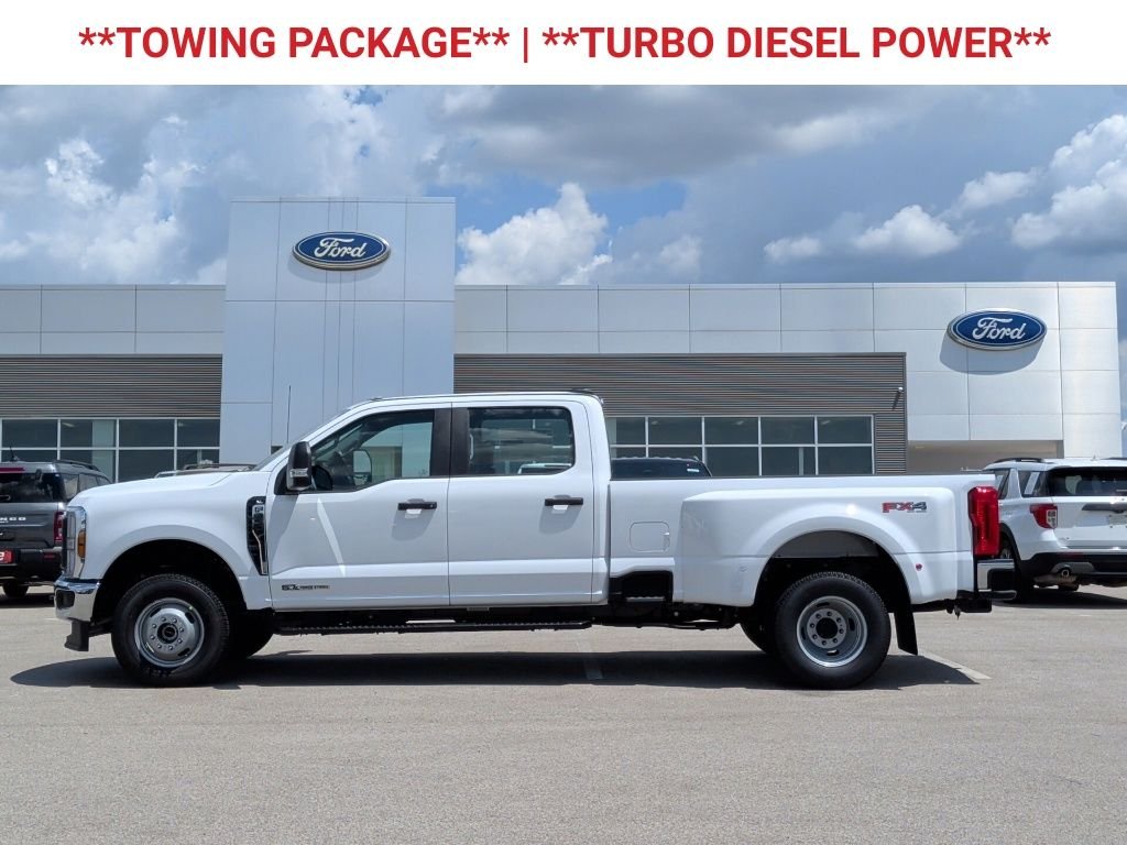 New 2026 Oxford White Ford F-350® XL image 5
