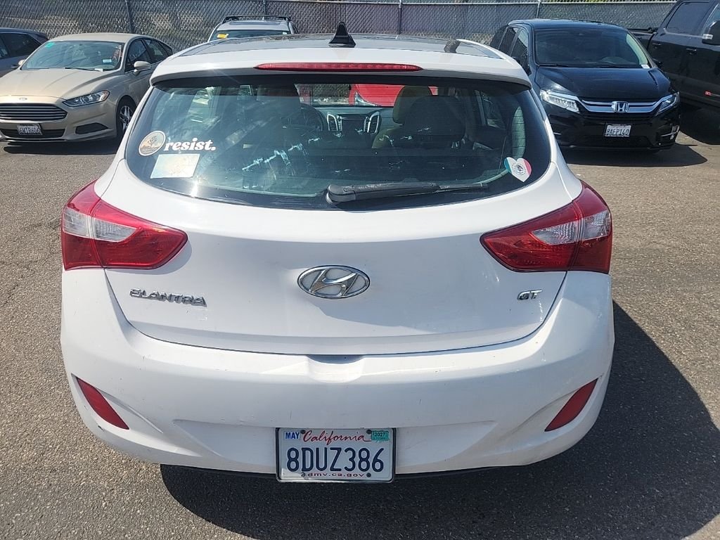 Used 2013 White Hyundai Base image 11