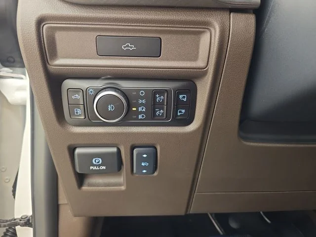 New 2026 Star White Metallic Tri-Coat Ford King Ranch® image 44