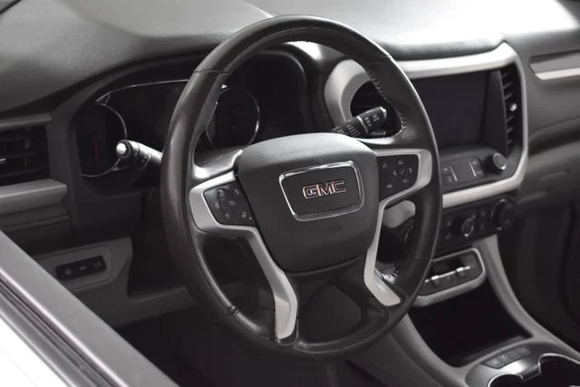 Used 2022 White GMC SLT image 25