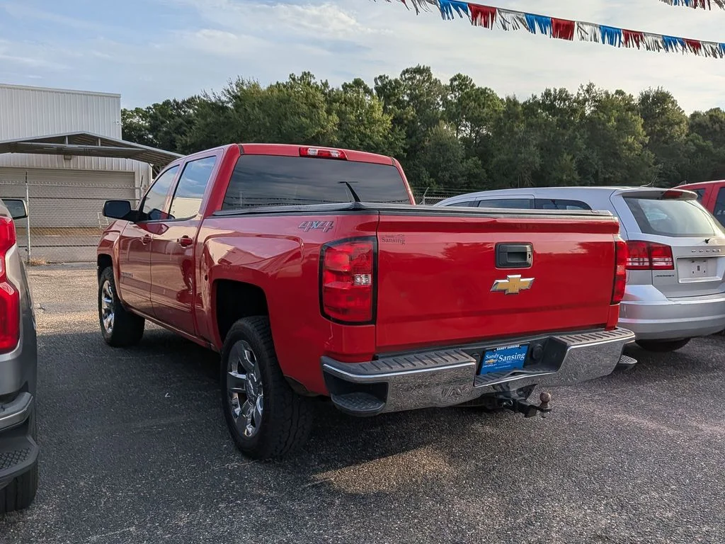 Used 2018 Red Chevrolet LT image 2