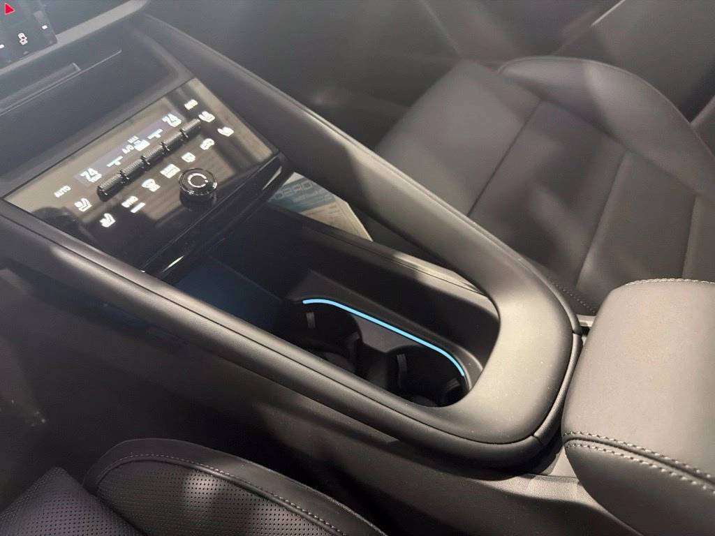 2026 Porsche Macan GTS - Photo 32