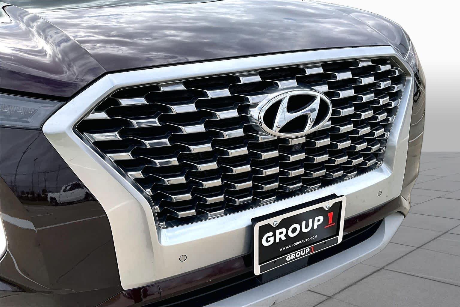 Used 2021 Sierra Burgundy Hyundai Limited image 45