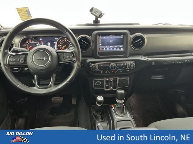 Used 2019 Black Clearcoat Jeep Sport S image 20