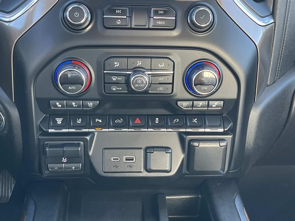 Used 2021 SILVER ICE METALLIC Chevrolet High Country image 17