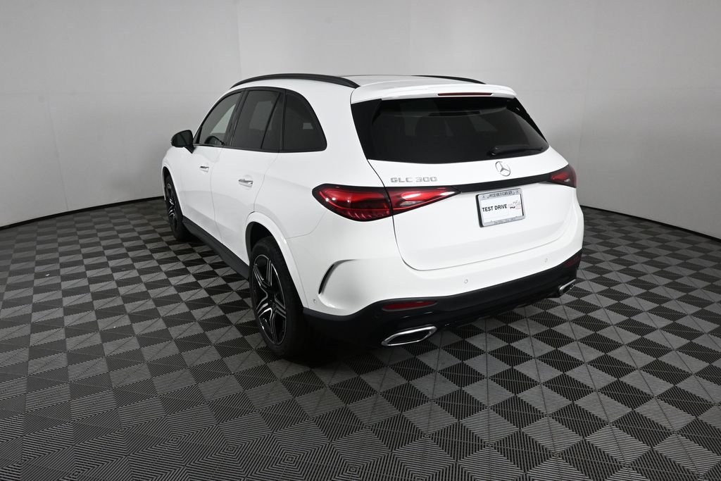 New 2026 Polar White Mercedes-Benz GLC 300 image 4